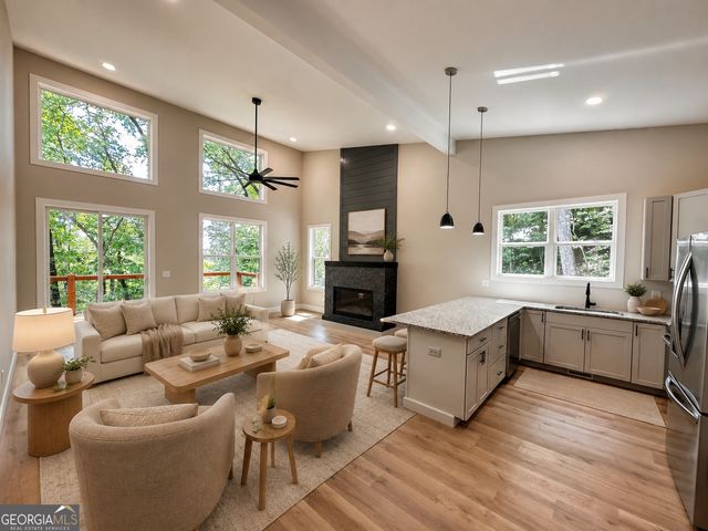673 Autumn Ridge Drive, Clayton, GA 30525