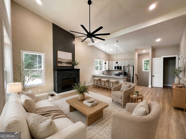 673 Autumn Ridge Drive, Clayton, GA 30525