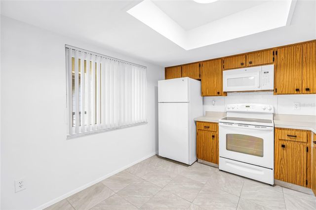 3600 MAGNOLIA RIDGE CIRCLE 1224, Palm Harbor, FL 34684