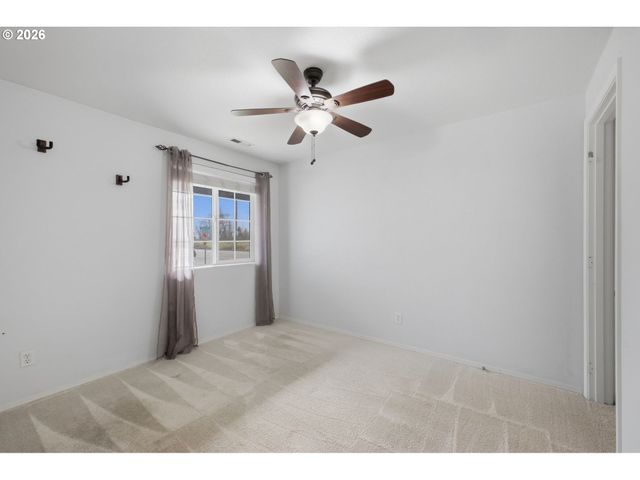 1121 DAHLIA St, Woodburn, OR 97071