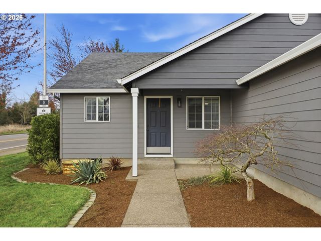 1121 DAHLIA St, Woodburn, OR 97071