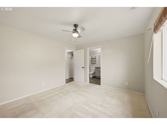 1121 DAHLIA St, Woodburn, OR 97071