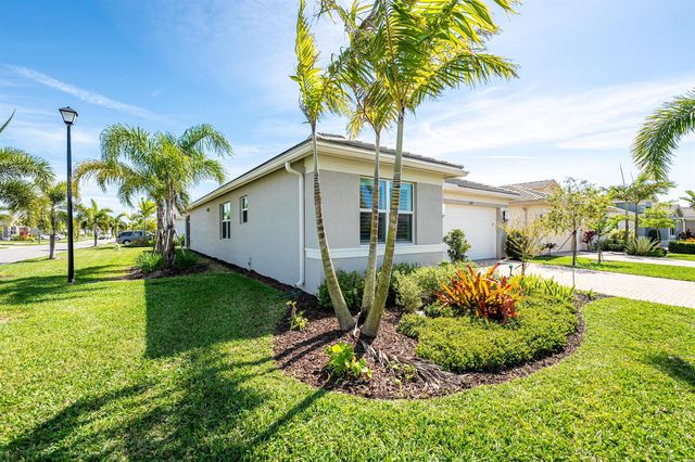 11673 SW Oceanus Boulevard, Port St. Lucie, FL 34987
