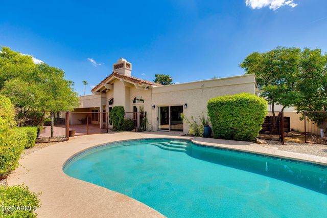 2412 E SOLANO Drive, Phoenix, AZ 85016