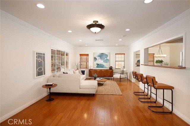 1410 Grandview Avenue, Glendale, CA 91201