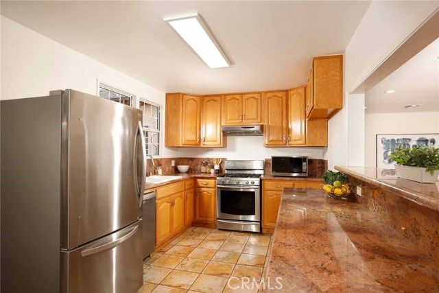 1410 Grandview Avenue, Glendale, CA 91201