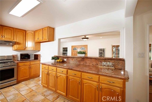 1410 Grandview Avenue, Glendale, CA 91201