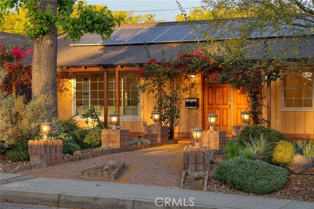 1410 Grandview Avenue, Glendale, CA 91201