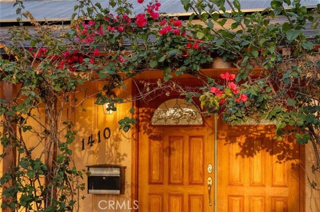 1410 Grandview Avenue, Glendale, CA 91201