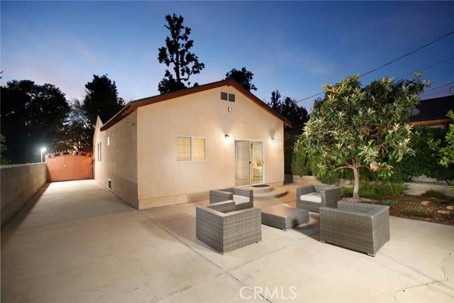 1410 Grandview Avenue, Glendale, CA 91201