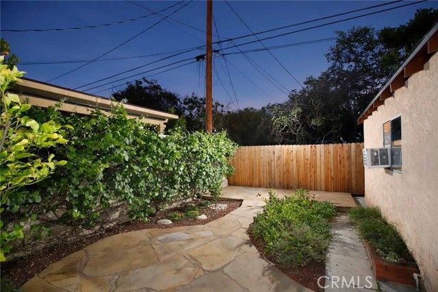 1410 Grandview Avenue, Glendale, CA 91201
