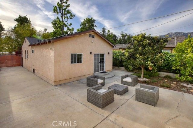 1410 Grandview Avenue, Glendale, CA 91201