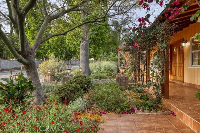 1410 Grandview Avenue, Glendale, CA 91201