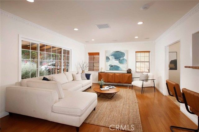 1410 Grandview Avenue, Glendale, CA 91201