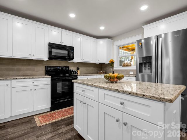 178 Flynn Court, Lake Lure, NC 28746