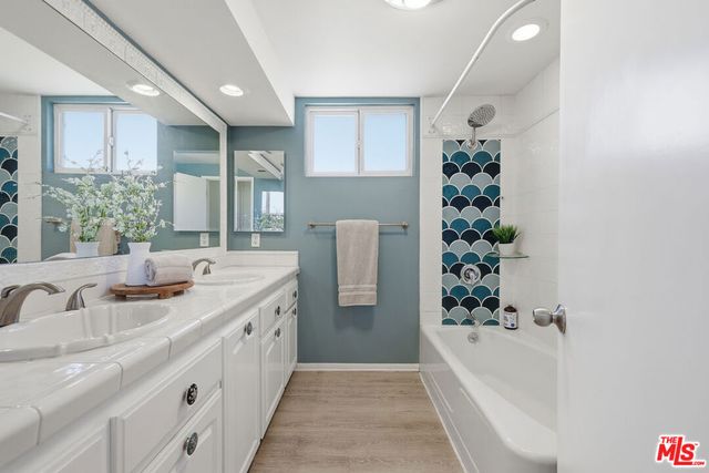 5220 Mary Ellen Avenue, Sherman Oaks, CA 91401