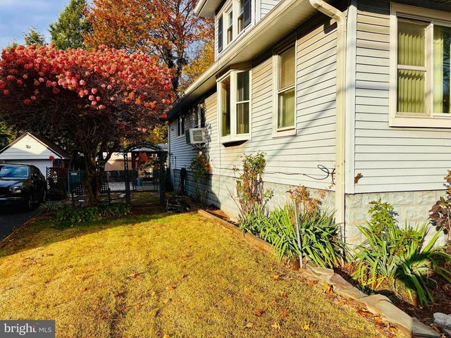 206 AMSTERDAM AVE, Roselle, NJ 07203