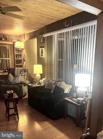 206 AMSTERDAM AVE, Roselle, NJ 07203