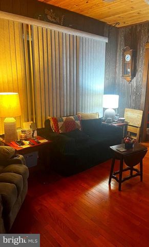 206 AMSTERDAM AVE, Roselle, NJ 07203