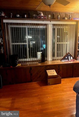 206 AMSTERDAM AVE, Roselle, NJ 07203