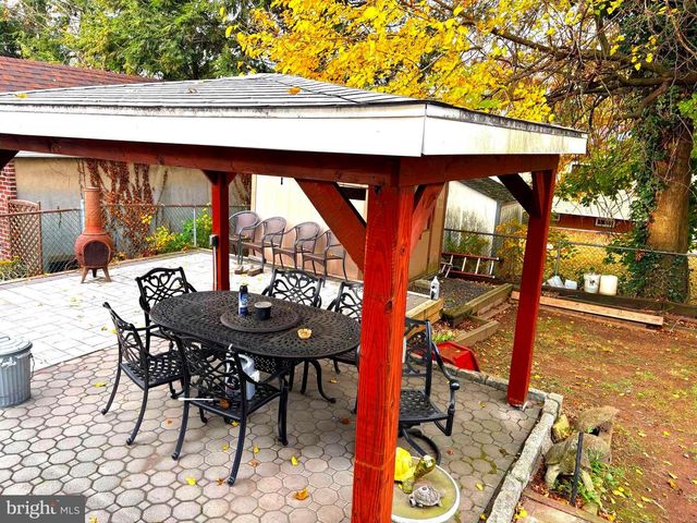 206 AMSTERDAM AVE, Roselle, NJ 07203