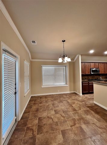 7235 La Mancha, Grand Prairie, TX 75054