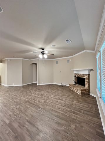 7235 La Mancha, Grand Prairie, TX 75054