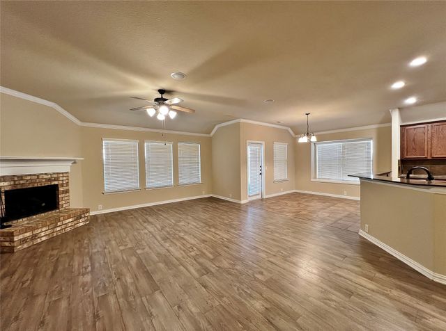 7235 La Mancha, Grand Prairie, TX 75054