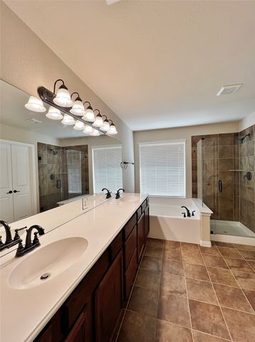 7235 La Mancha, Grand Prairie, TX 75054