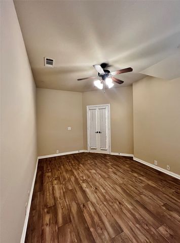 7235 La Mancha, Grand Prairie, TX 75054