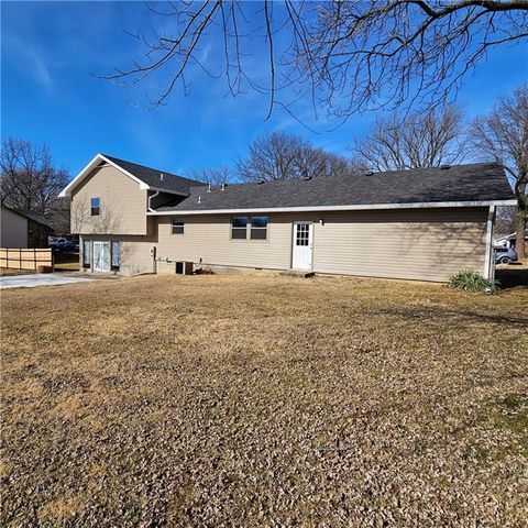 803 Spruce Street, Frontenac, KS 66763