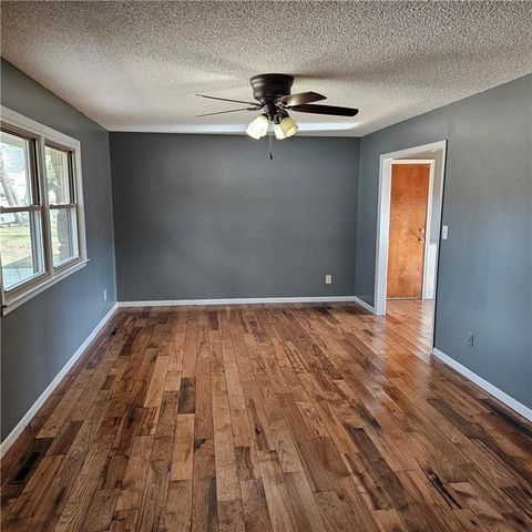 803 Spruce Street, Frontenac, KS 66763