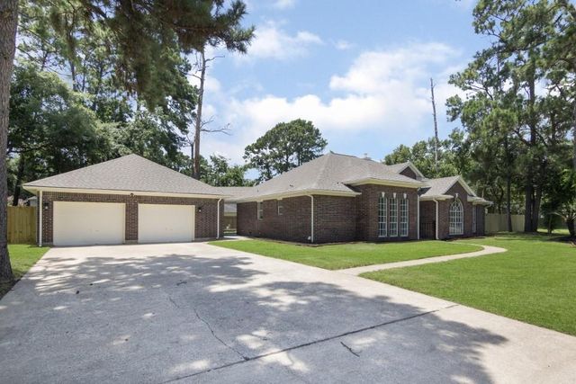 819 Companion Drive, Crosby, TX 77532