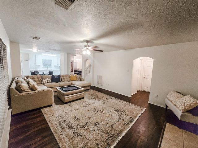 32347 Hunter Park, Conroe, TX 77385