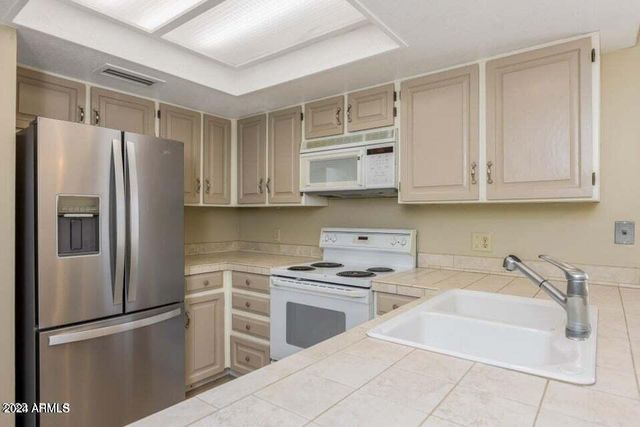 7230 E ARLINGTON Road, Scottsdale, AZ 85250