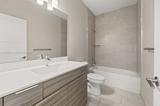 15450 NW 88th Ave, Miami Lakes, FL 33018