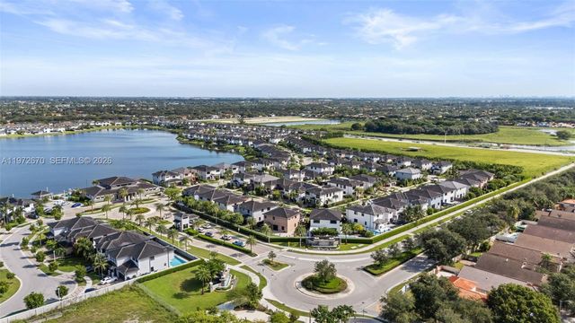 15450 NW 88th Ave, Miami Lakes, FL 33018