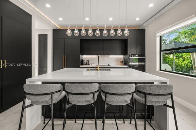 15450 NW 88th Ave, Miami Lakes, FL 33018