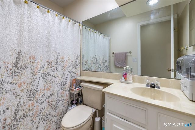 135 Mayfield Drive 135, Trumbull, CT 06611