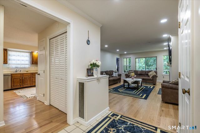 135 Mayfield Drive 135, Trumbull, CT 06611