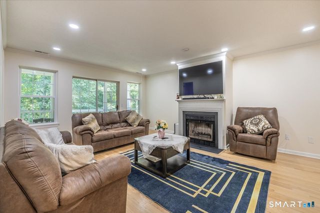 135 Mayfield Drive 135, Trumbull, CT 06611