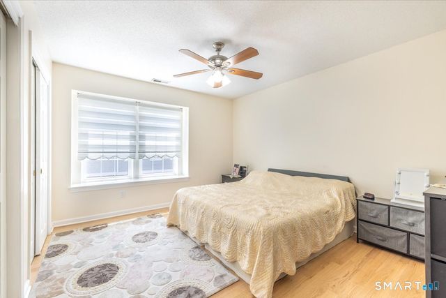 135 Mayfield Drive 135, Trumbull, CT 06611