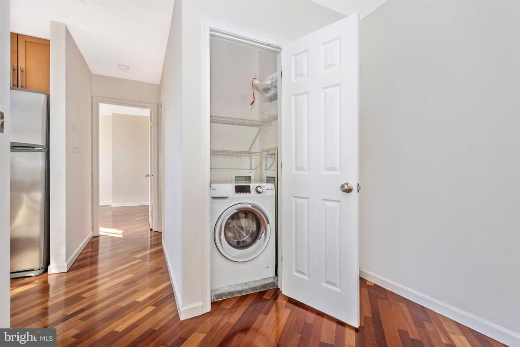 Image 17 of property listing at 103 S MARKET ST #301, Frederick, MD 21701