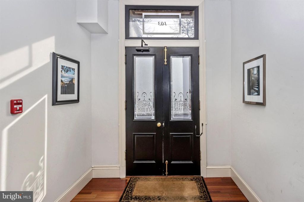 Image 18 of property listing at 103 S MARKET ST #301, Frederick, MD 21701