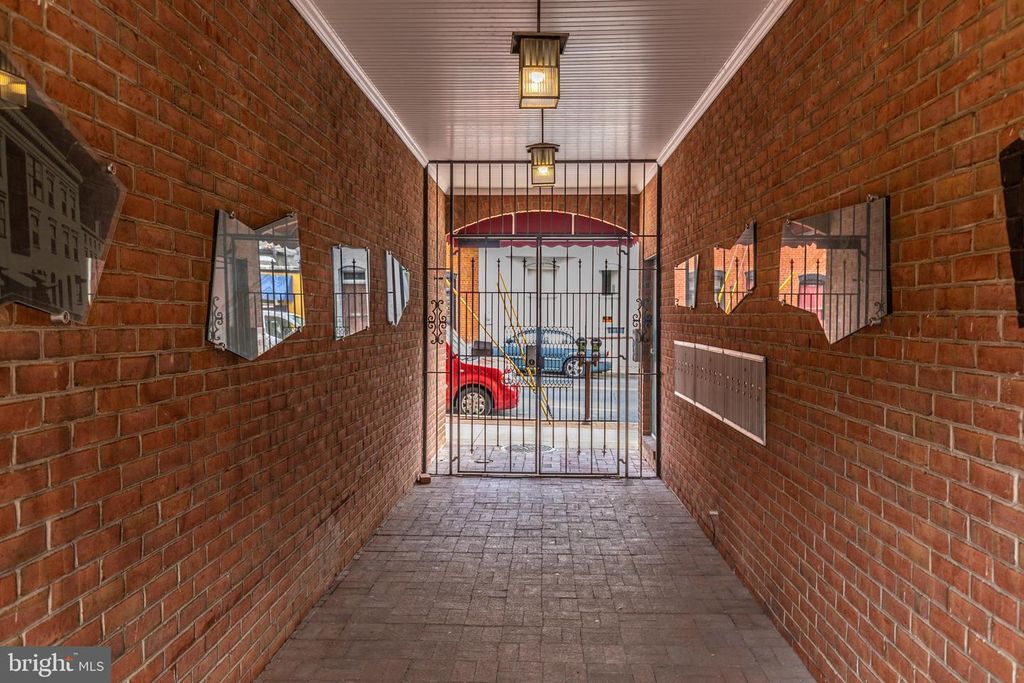 Image 21 of property listing at 103 S MARKET ST #301, Frederick, MD 21701