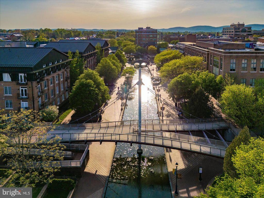 Image 23 of property listing at 103 S MARKET ST #301, Frederick, MD 21701