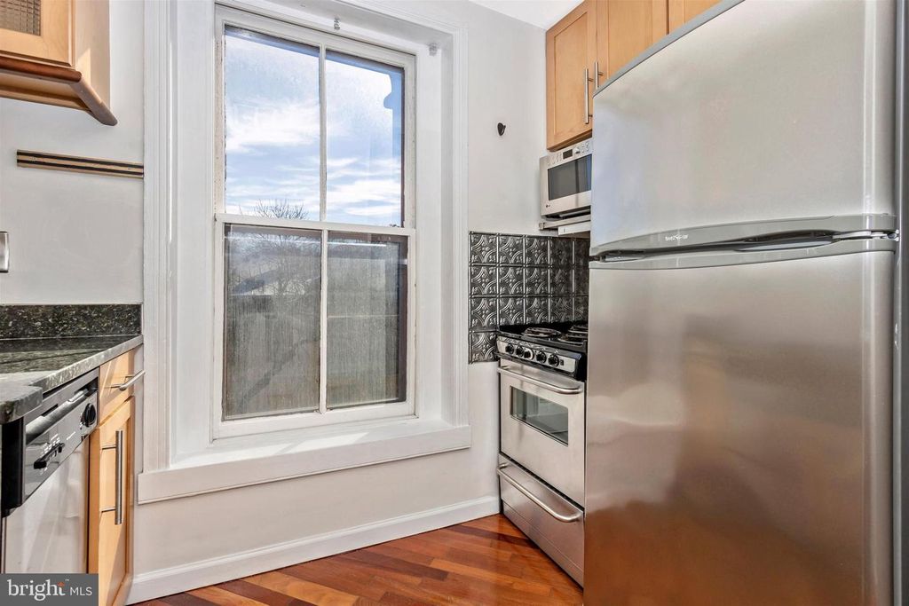 Image 8 of property listing at 103 S MARKET ST #301, Frederick, MD 21701