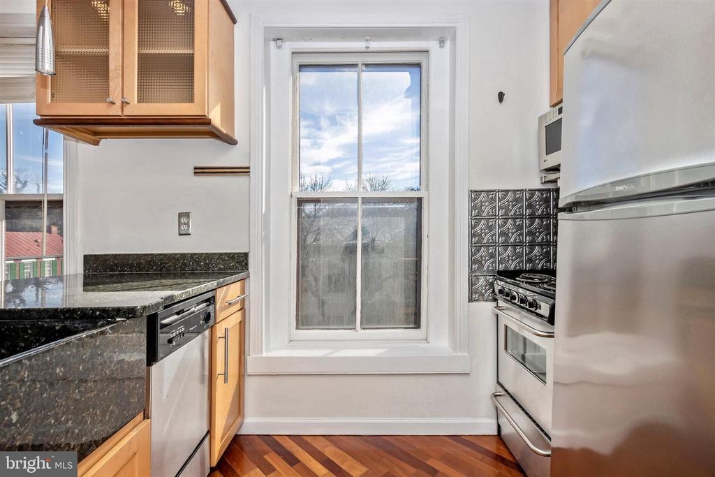 Image 9 of property listing at 103 S MARKET ST #301, Frederick, MD 21701