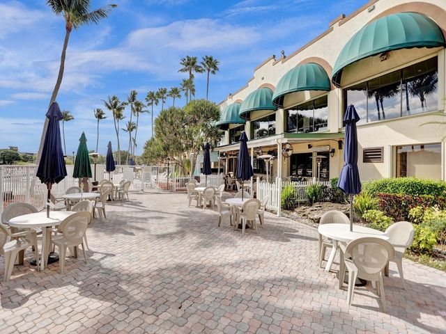 9501 Seagrape Drive 403, Davie, FL 33324