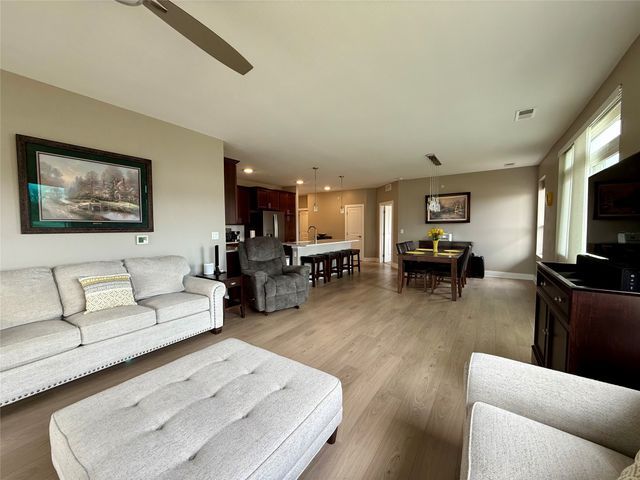 9065 Bishop Drive 106, West Des Moines, IA 50266